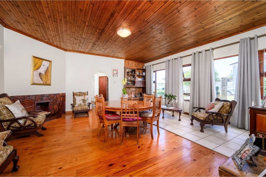 5 Bedroom Property for Sale in Newton Park Eastern Cape